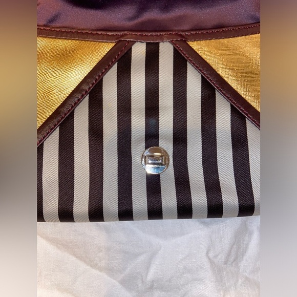 Women’s HENRI BENDEL brown and gold shoulder‎ bag/clutch with gold hardware - Picture 9 of 17